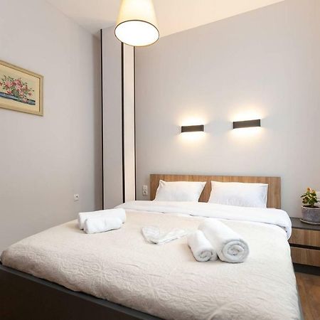 Wehost Apartment Near Fabrika Tbilisi Exteriör bild