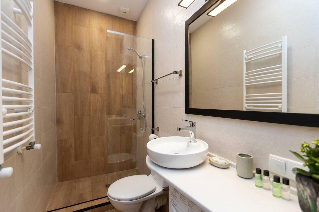 Wehost Apartment Near Fabrika Tbilisi Exteriör bild